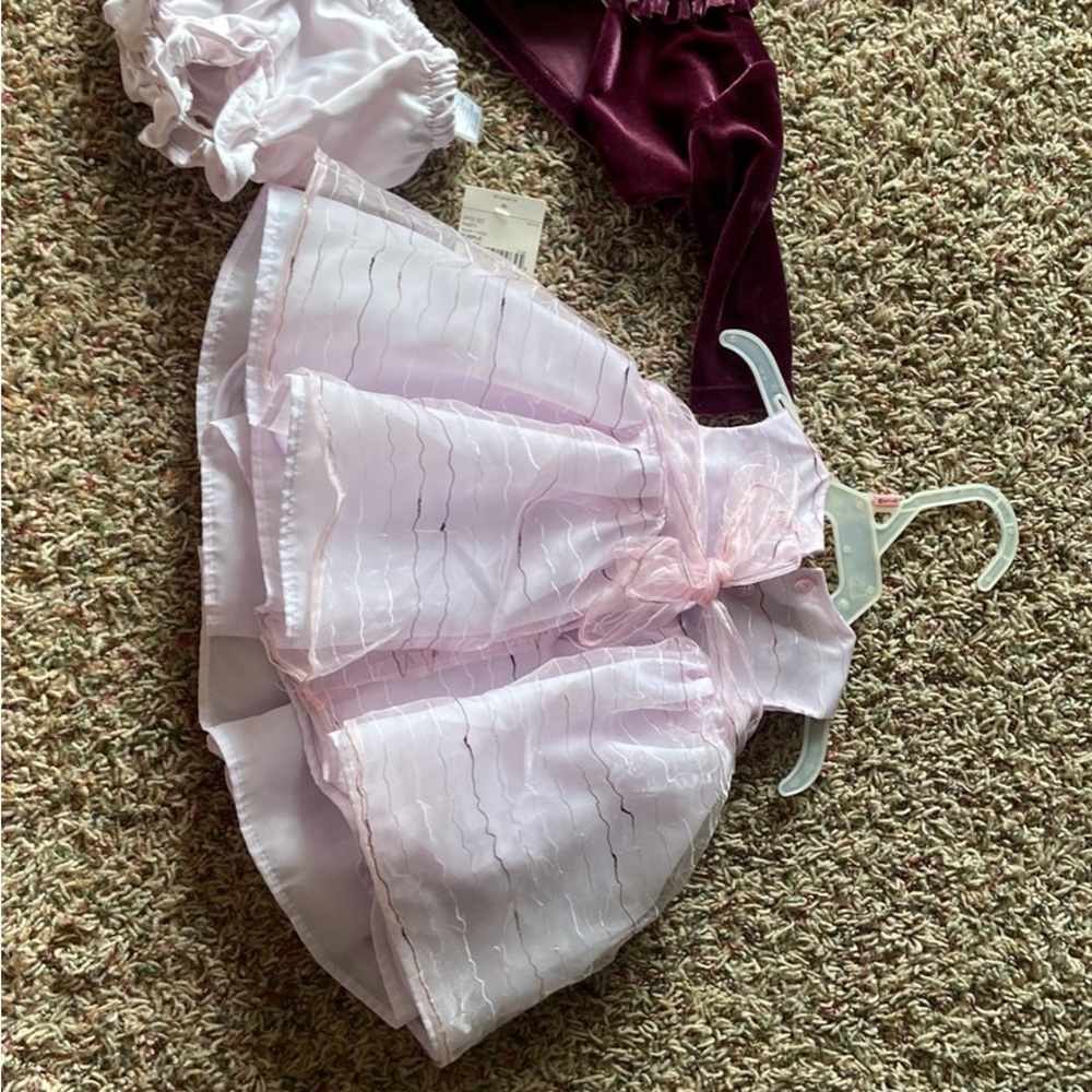 Dress - Picture 4 of 4